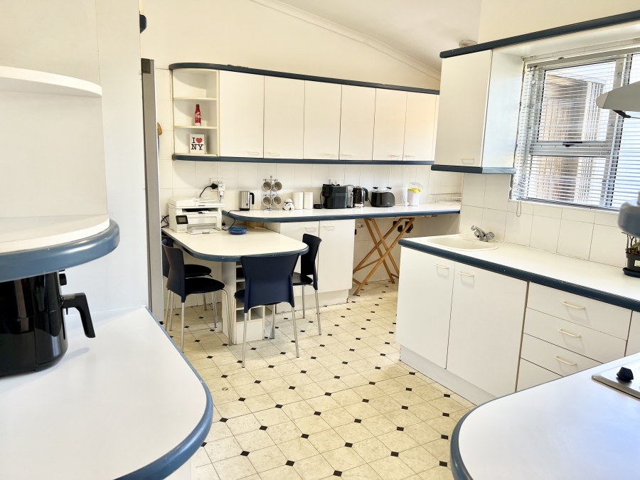 3 Bedroom Property for Sale in Loumar Western Cape